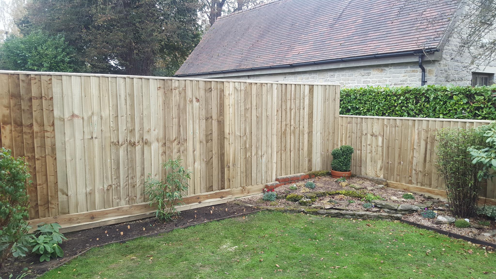 Picket fencing and closeboard fencing 2
